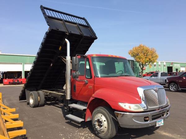 2005 International 4300 Lo-Pro with 18' HD Flatbed / Lumber Bed -... for sale in Lake Crystal, MN – photo 14
