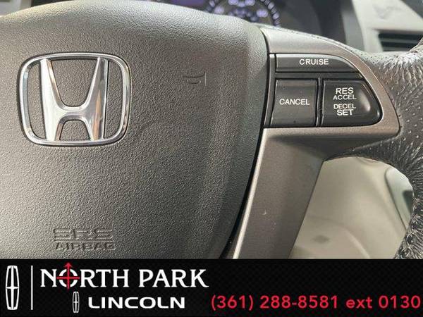 2014 Honda Odyssey EX-L - mini-van - - by dealer for sale in San Antonio, TX – photo 16