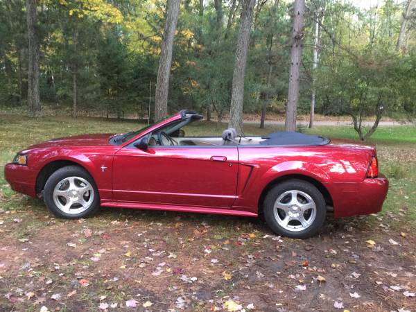 2003 Ford Mustang Convertible Like New for sale in Waupaca, WI – photo 8