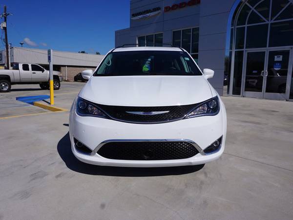 2020 Chrysler Pacifica Touring L FWD - cars & trucks - by dealer -... for sale in Plaquemine, LA – photo 2