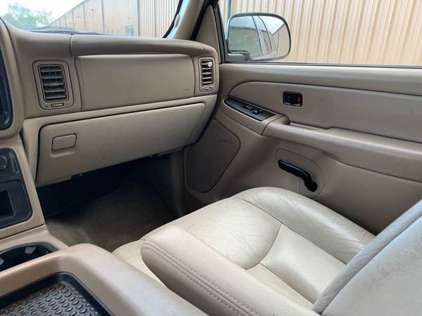2004 Chevrolet Tahoe LT 4WD - V8 - DVD ENTERTAINMENT - FREE WARRANTY! for sale in Uniontown, IN – photo 14