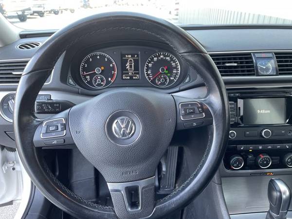 2015 Volkswagen VW Passat - - by dealer - vehicle for sale in Green Bay, WI – photo 9