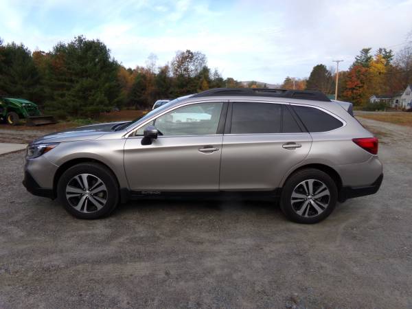 Subaru 18 Outback 3.6R Limited 8K Leather Sunroof Eyesight Nav Loaded for sale in JLS Auto Vernon Vt, VT – photo 2