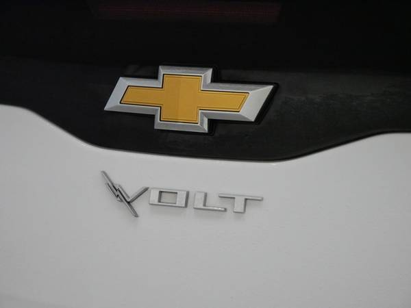 2018 Chevrolet Chevy Volt LT - - by dealer - vehicle for sale in Burnsville, MN – photo 5