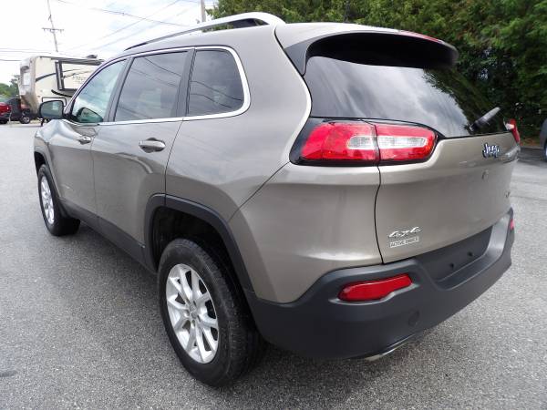 2016 JEEP CHEROKEE LATITUDE w 50k miles - - by dealer for sale in St. Albans, VT – photo 8