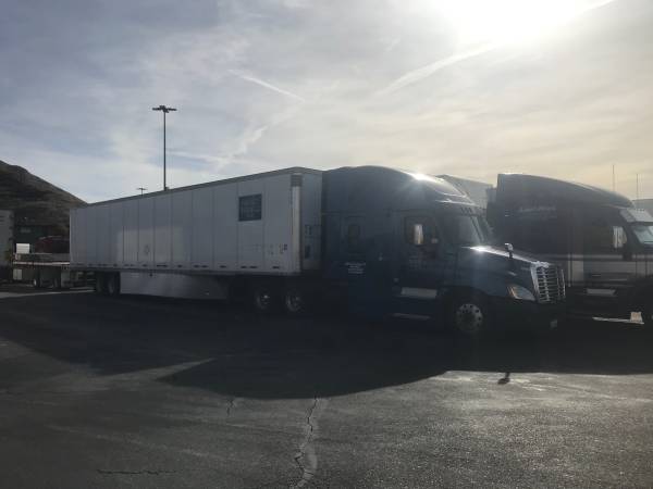 2013 Freightliner Cascadia and 2007 wabash for sale in Sparks, NV – photo 2