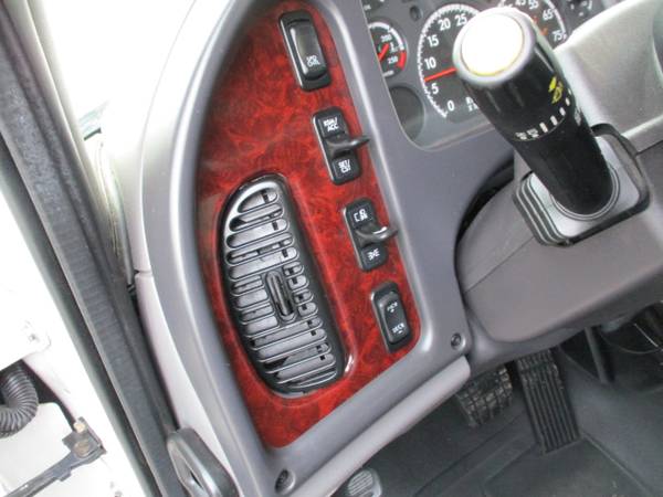 2017 Freightliner M2 106 Medium Duty 24 FOOT BOX TRUCK, LIFTGATE for sale in south amboy, IA – photo 15