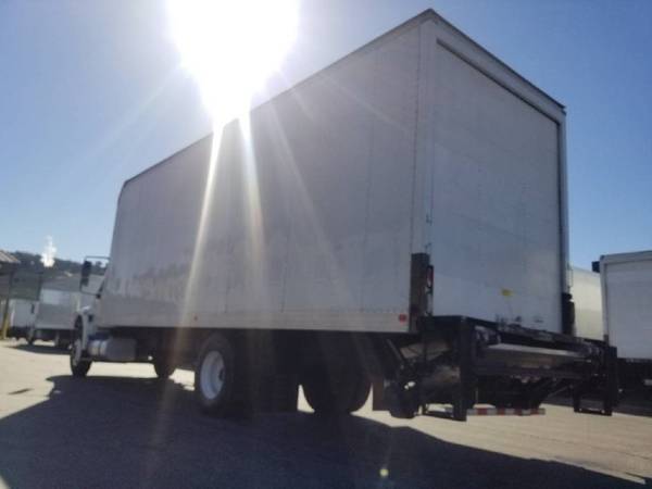 2016 International 26ft box truck cummins diesel like Freightliner AIR for sale in Los Angeles, CA – photo 7