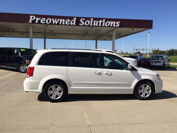 2013 DODGE GRAND CARAVAN-AFFORDABLE & LOW MILEAGE! for sale in URBANDALE, IA