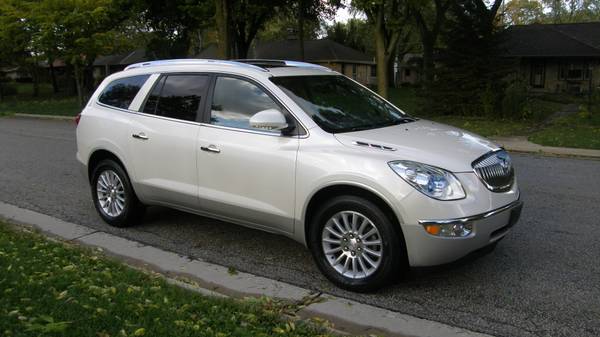 2011 Buick Enclave CXL AWD Heated Leather+Nav Moonroof Beautiful! for sale in West Allis/Milwaukee, WI – photo 6
