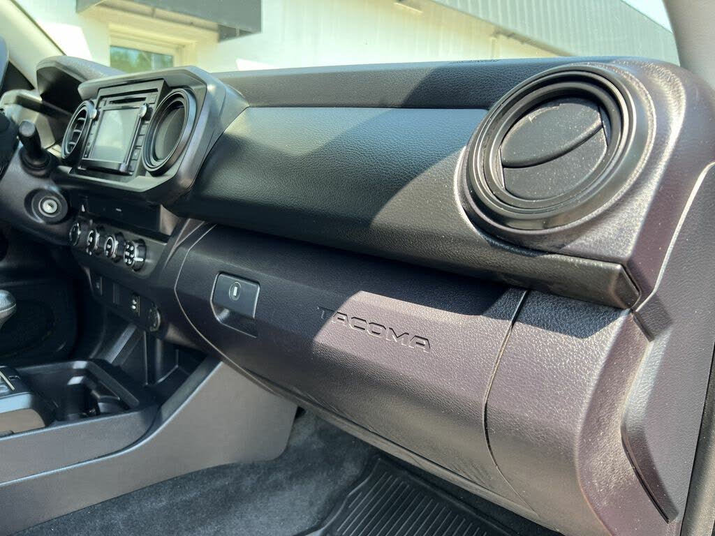2019 Toyota Tacoma SR5 V6 Access Cab 4WD for sale in Fremont, NE – photo 9