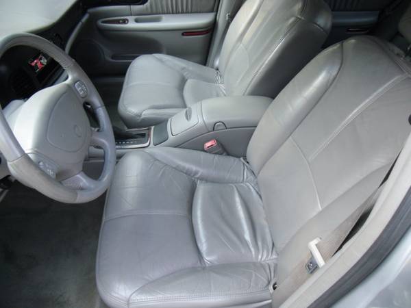 2003 Buick Regal Nice! - - by dealer - vehicle for sale in Corvallis, OR – photo 10