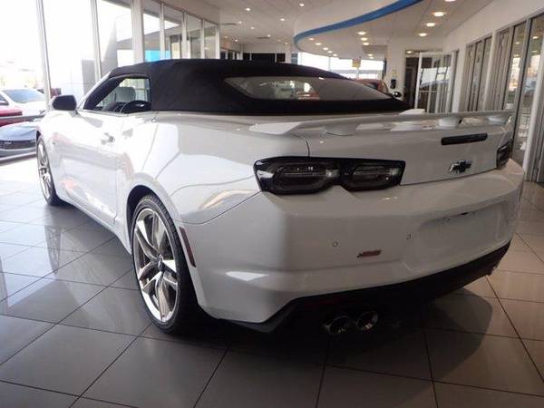 2020 Chevrolet Camaro 2SS - convertible - - by dealer for sale in Cincinnati, OH – photo 4