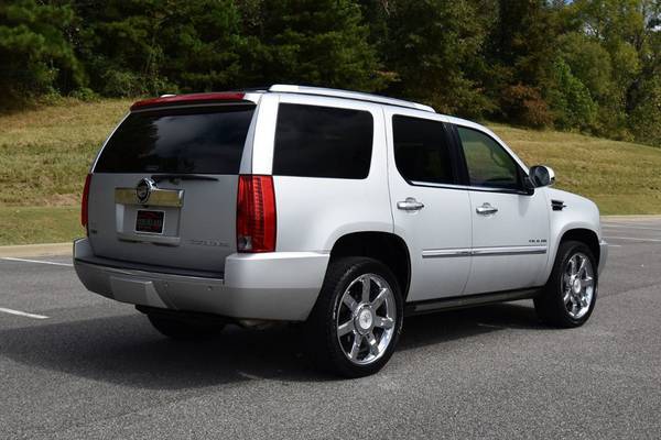 Loaded low mileage 2010 Cadillac Escalade Premium, 3rd row ~ We financ for sale in Gardendale, AL – photo 16