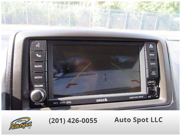 2011 Chrysler Town Country Touring Minivan 4D EZ-FINANCING! for sale in Garfield, NJ – photo 22