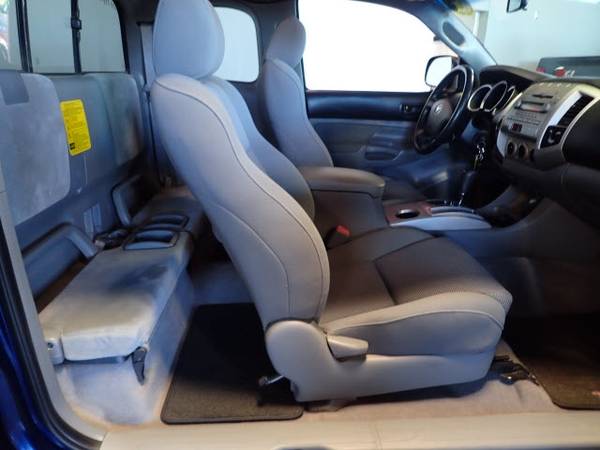 2007 Toyota Tacoma V6 4dr Access Cab 4WD 6.1 ft. SB (4L V6 6M), Dk. Bl for sale in Gretna, KS – photo 10
