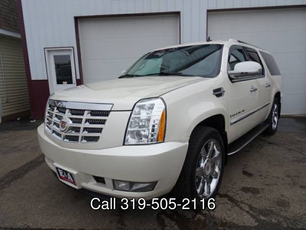 2009 Cadillac Escalade ESV AWD - - by dealer - vehicle for sale in Waterloo, IA – photo 2