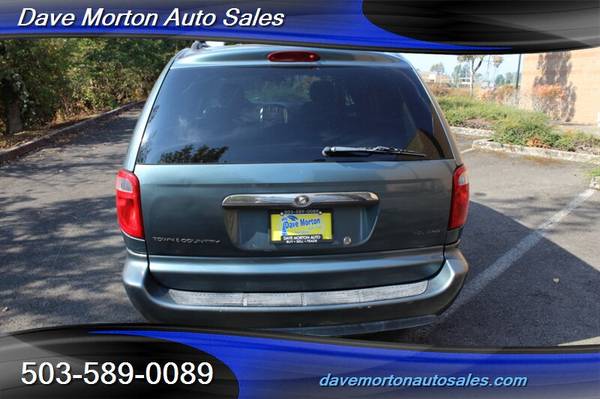 2006 Chrysler Town & Country Touring - - by dealer for sale in Salem, OR – photo 8