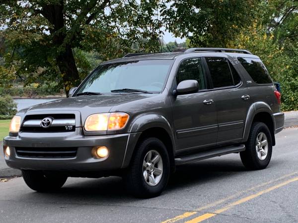 2006 Toyota Sequoia SR5 4X4! Very Clean ! for sale in Monroe, CT