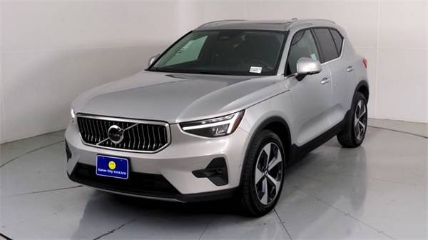 2023 Volvo XC40 B5 AWD Mild Hybrid Plus Bright - - by for sale in Culver City, CA – photo 8