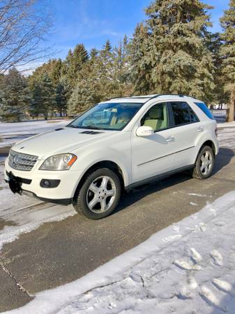 Nice Mercedes Benz ML350 SUV white 2008 for sale in Minneapolis, MN – photo 3