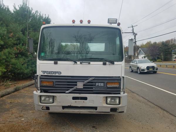 1987 Volvo fe6 only 115,000 miles power liftgate for sale in Monroe Township, NJ – photo 7