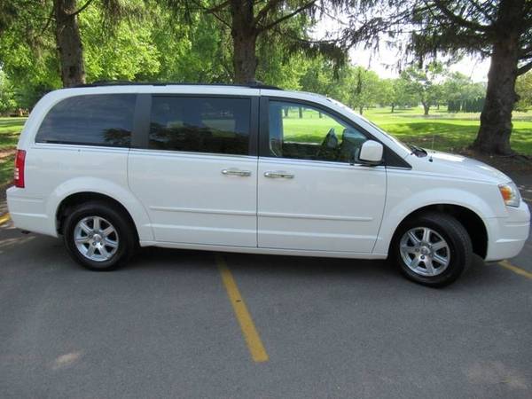 2008 Chrysler Town and Country Touring 4dr Mini Van for sale in Bloomington, IL – photo 3