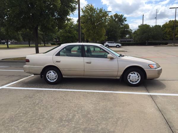 1999 Toyota Camry 4 cyl for sale in Garland, TX
