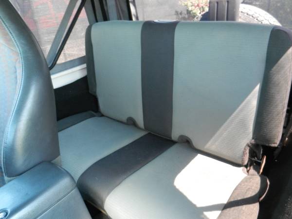 2000 Jeep Wrangler SE - New Top and Carpet, Well Kept!! for sale in Georgetown , DE – photo 12