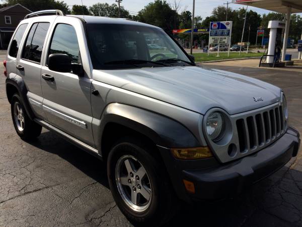 2006 Jeep Liberty 4x4 LOW MILES!! No Rust Here!! for sale in Painesville , OH – photo 5