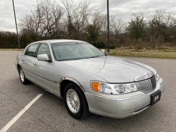 1998 LINCOLN TOWN CAR EXECUTIVE - - by dealer for sale in Chesapeake , VA – photo 2