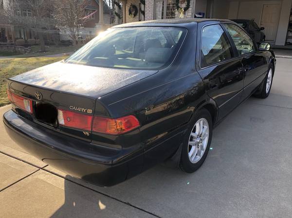 2000 Toyota Camry XLE Sedan 4D - cars & trucks - by owner - vehicle... for sale in Lemont, IL – photo 3