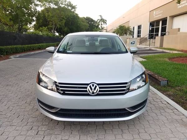 2012 Volkswagen Passat 2.5L SE Sedan 4D for sale in Miami, FL – photo 4