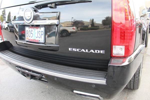 2012 Cadillac Escalade ESV Sport Utility 4D ESV w/104K AWD *LOADED*... for sale in Bend, OR – photo 5
