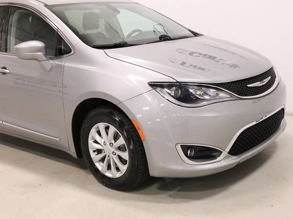 2017 Chrysler Pacifica Silver **WON'T LAST** for sale in Morristown, NJ – photo 13