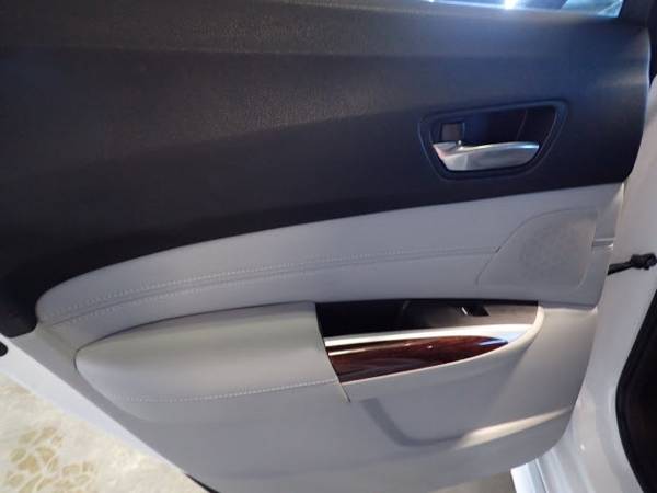 2015 Acura TLX V6 4dr Sedan w/Advance Package, White for sale in Gretna, KS – photo 18