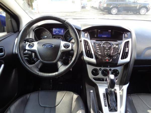 2014 Ford Focus SE Hatch - - by dealer - vehicle for sale in Martinsville, NC – photo 20