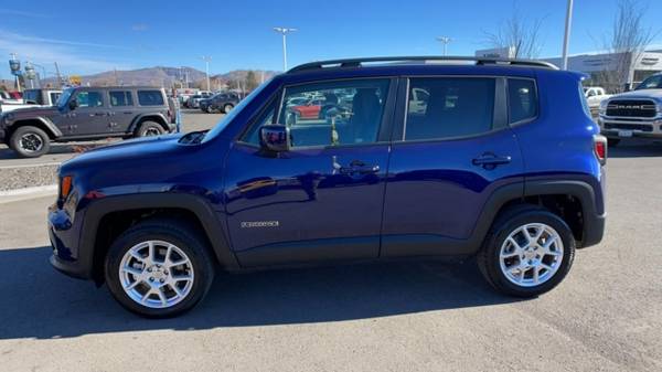 2019 Jeep Renegade Latitude 4x4 - - by dealer for sale in Reno, NV – photo 7