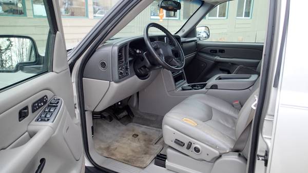 2004 Chevy Tahoe LT V8 Auto RWD Leather Sunroof DVD PwrOpts CD... for sale in Anchorage, AK – photo 5