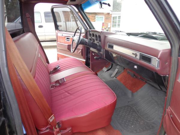1987 Chevy short-bed pickup for sale in Dayton, OH – photo 6