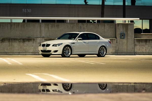 2008 bmw m5 alpine white on black for sale in Other, CA – photo 4