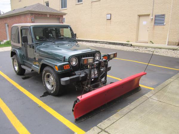 2000 JEEP WRANGLER WITH SNOW PLOW for sale in Park Ridge, IL /  