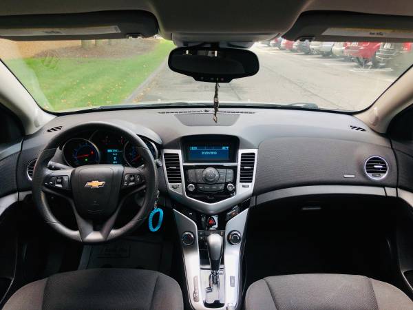 2015 Chevrolet Cruze LT w/1LT Sedan 4D FWD 24,969 Miles ONLY! LIKE NEW for sale in Southfield, MI – photo 9