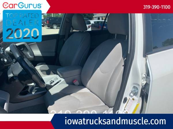 2009 Toyota RAV4 4WD 4dr 4-cyl 4-Spd AT Ltd with 3-point seat belts... for sale in Cedar Rapids, IA – photo 11