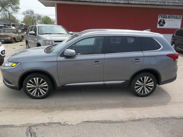 2019 Mitsubishi Outlander SEL, Heated Leather, AWD, back up camera for sale in Other, NE – photo 4