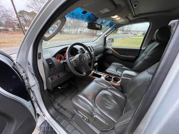 2006 Nissan Pathfinder LE 4x4 - LEATHER 3RD ROW SEATS BACKUP for sale in Mill Neck, NY – photo 2