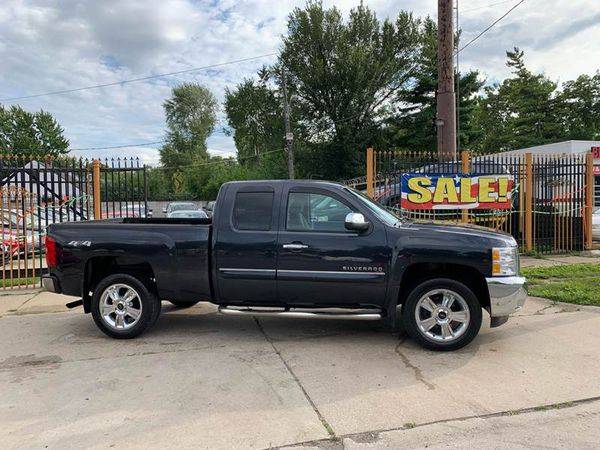 2013 Chevrolet Chevy Silverado 1500 LT 4x4 4dr Extended Cab 6.5 ft.... for sale in Detroit, MI – photo 9