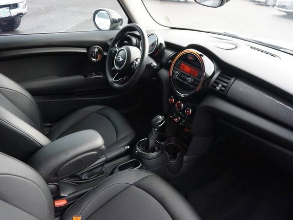 2016 MINI Cooper Base Hatchback - cars & trucks - by dealer -... for sale in Gladstone, OR – photo 7