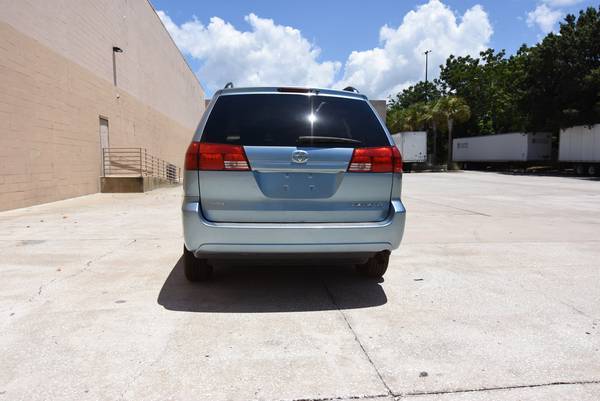 2005 Chrysler Town & Country wheelchair handicap accessible van for sale in Ocala, FL – photo 19