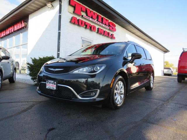2018 Chrysler Pacifica Touring-L for sale in Rockford, IL